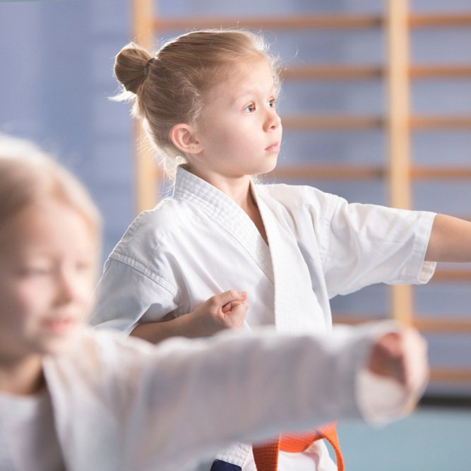 focused_martial_arts_girl_student